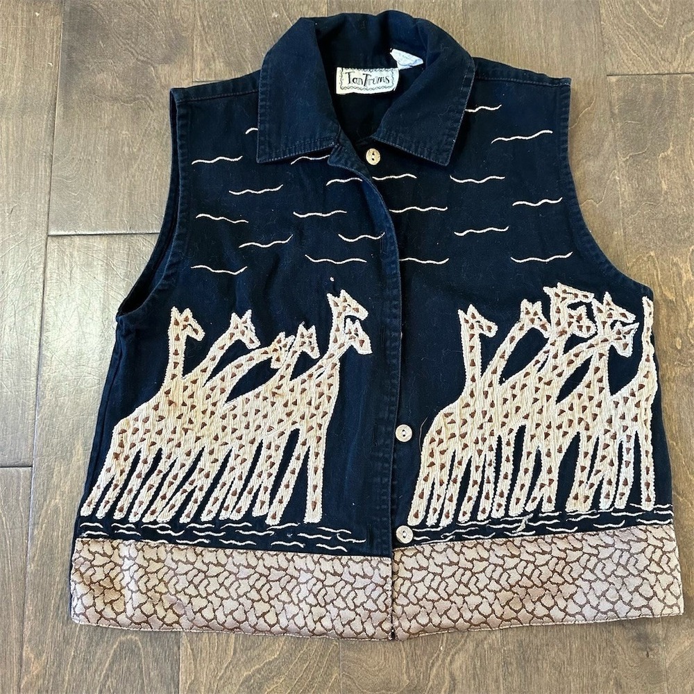 Keren Hart Vest Womens Size PS Black Safari Giraffe Applique‎ Button Front